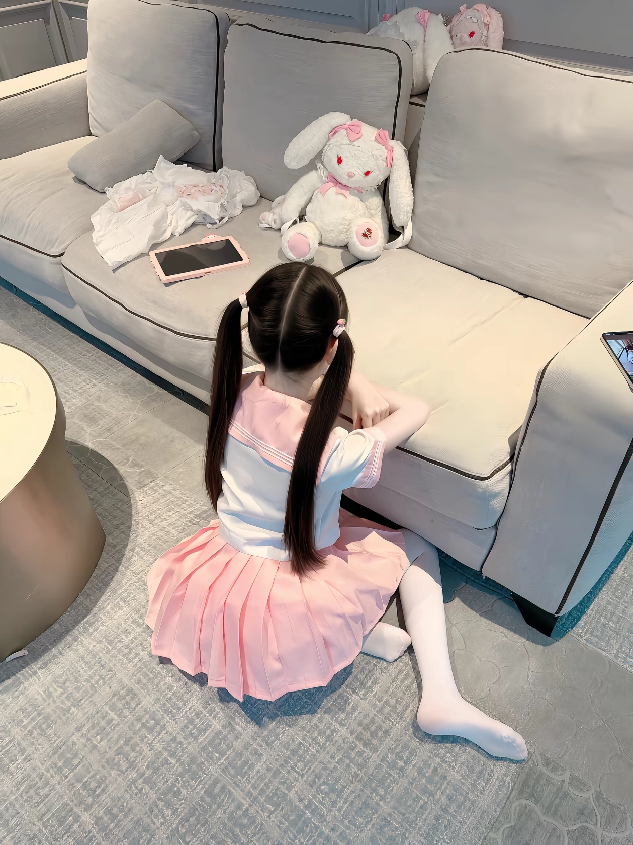 依依